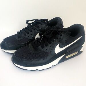 Women’s Nike Air Max 90 Black and White CQ2560-001 Size 9